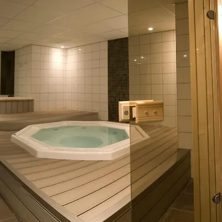 Aparthotel Madame Le Vermont 3*